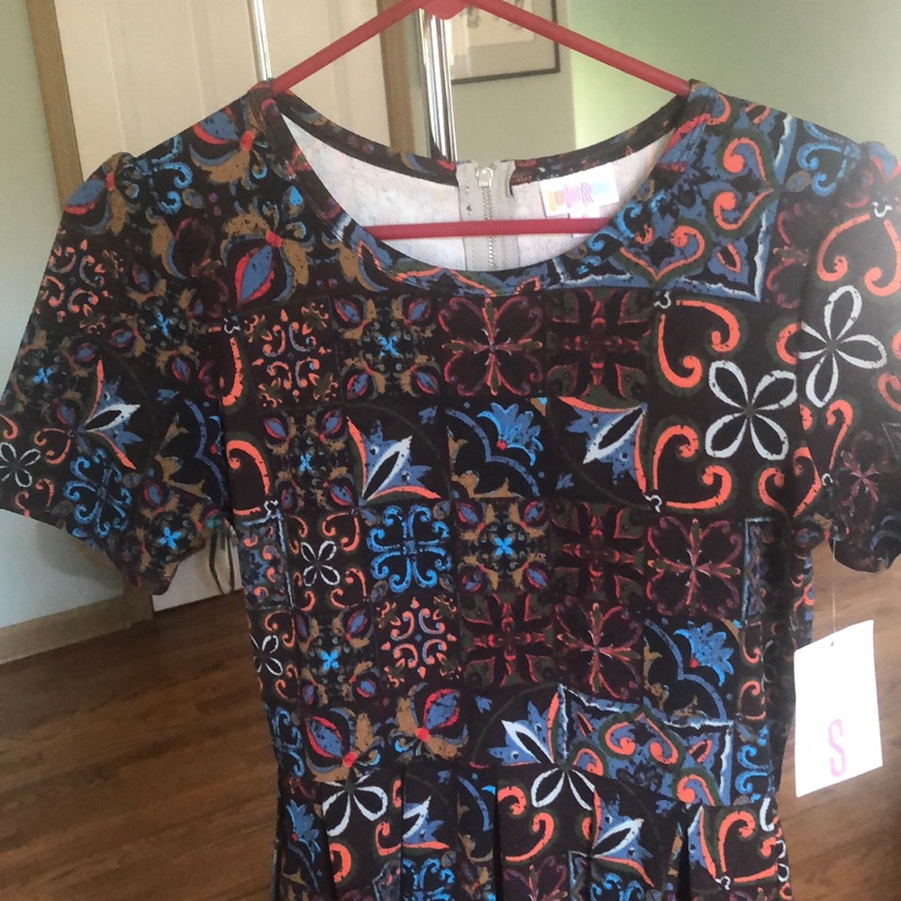 LuLaRoe small Amelia NWT